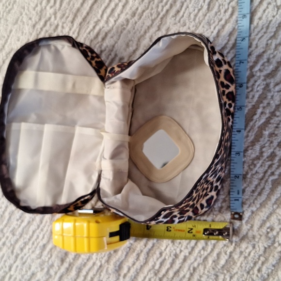 🆕️ Makeup case - Picture 4 of 5